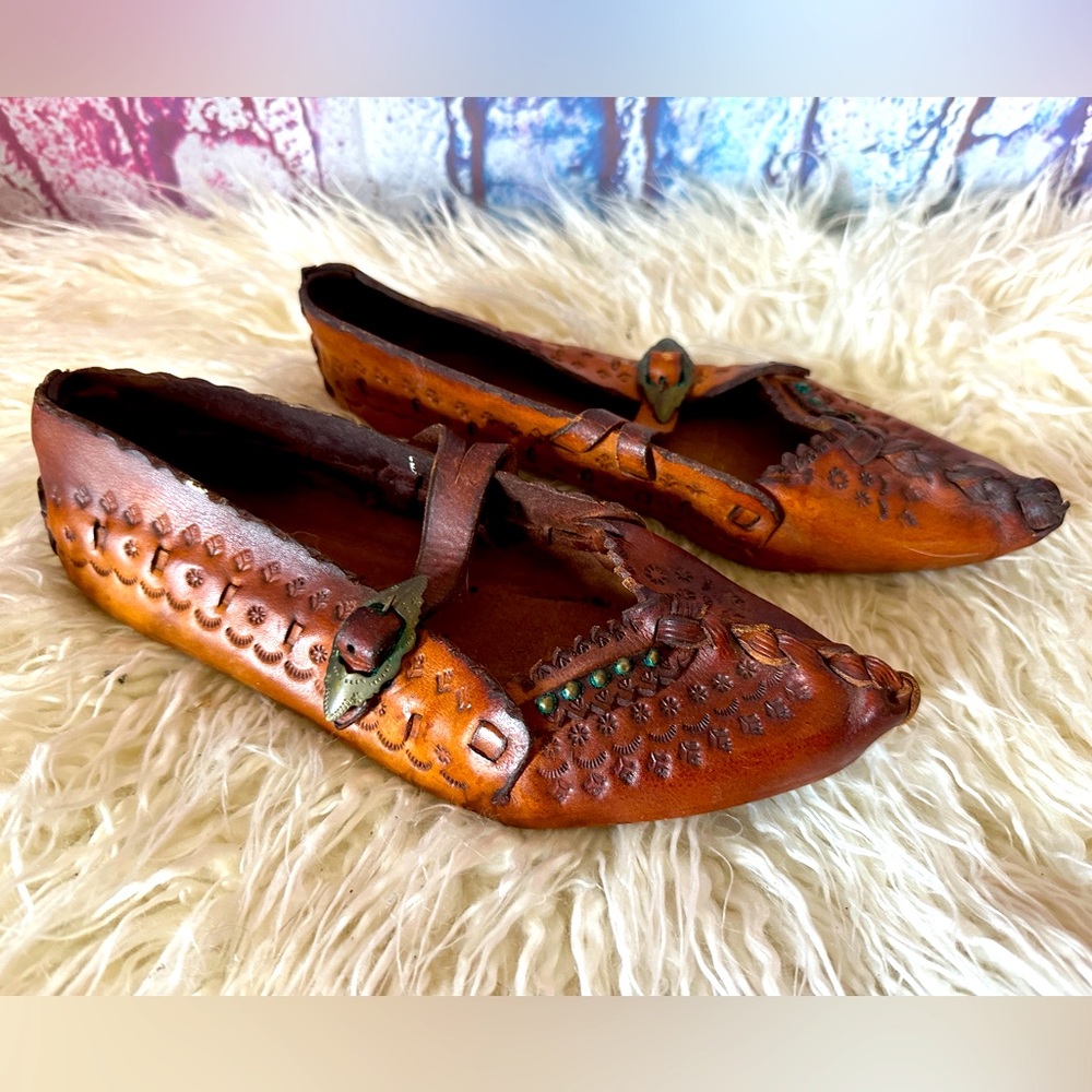 NWOT Vintage Handmade & Hand Tooled Leather Moccasins Shoes